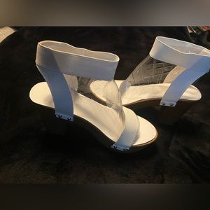 Madden Girl (white/brown) Shoe